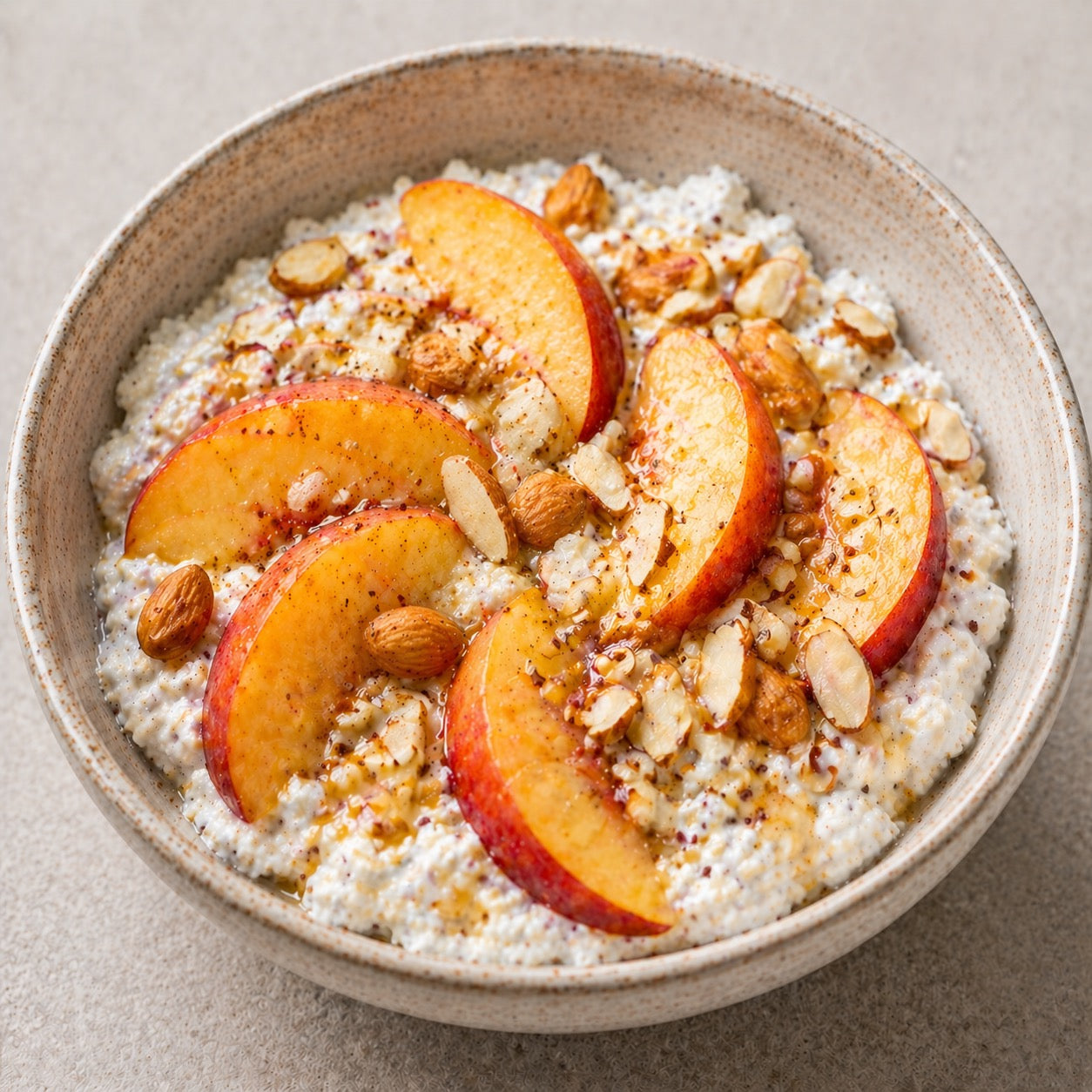 Cottage cheese pêche-amandes